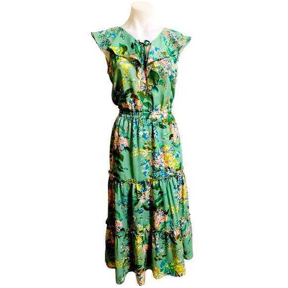 LC Lauren Conrad Dresses & Skirts - LC Lauren Conrad Floral Dress Size Small